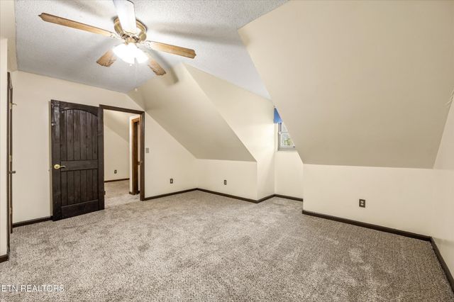 129 Pleasant Hill Rd, Sweetwater, TN 37874