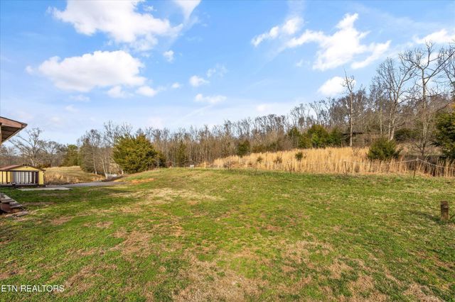 129 Pleasant Hill Rd, Sweetwater, TN 37874