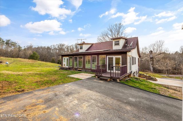 129 Pleasant Hill Rd, Sweetwater, TN 37874