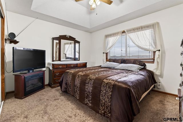 13614 Wallace Drive, Plattsmouth, NE 68048