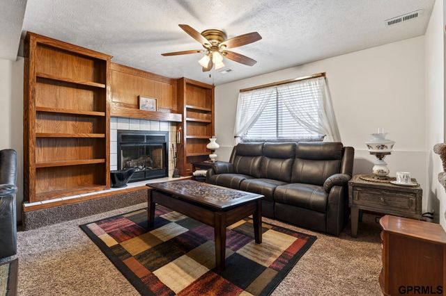 13614 Wallace Drive, Plattsmouth, NE 68048