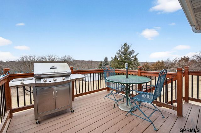 13614 Wallace Drive, Plattsmouth, NE 68048