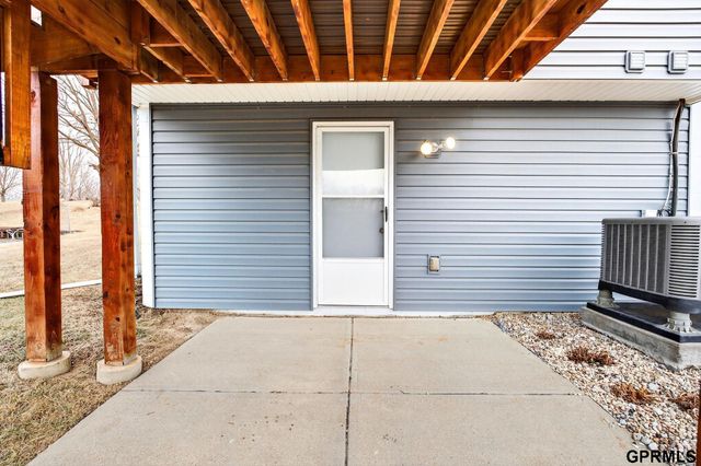 13614 Wallace Drive, Plattsmouth, NE 68048