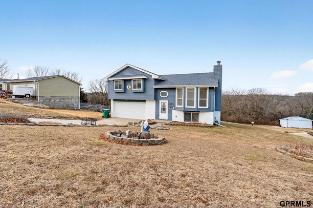 13614 Wallace Drive, Plattsmouth, NE 68048