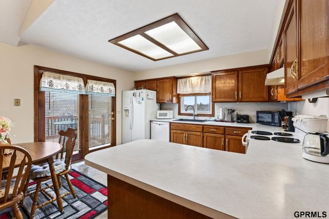 13614 Wallace Drive, Plattsmouth, NE 68048