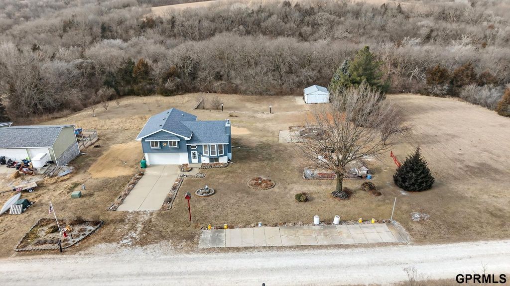 13614 Wallace Drive, Plattsmouth, NE 68048