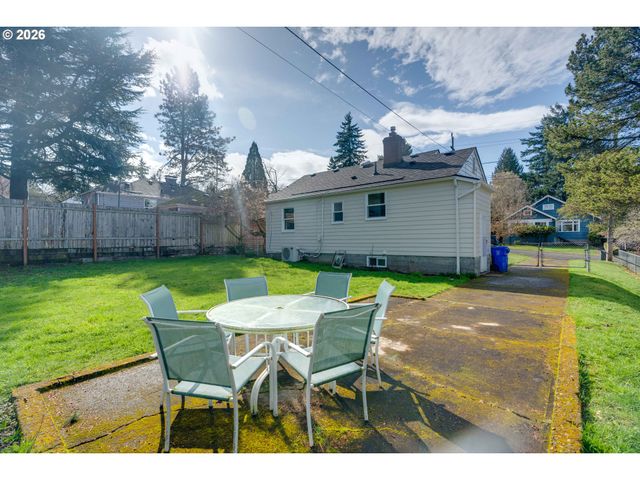 3556 Ne 112TH Ave, Portland, OR 97220