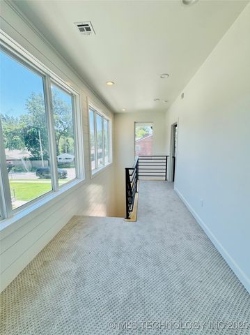 913 E 37th Street S, Tulsa, OK 74105