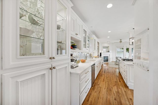 919 Ashland Street B, Houston, TX 77008