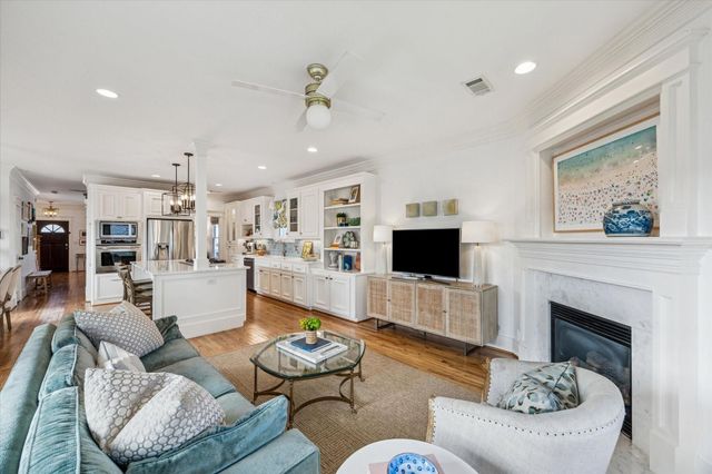 919 Ashland Street B, Houston, TX 77008