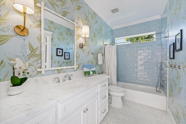 919 Ashland Street B, Houston, TX 77008