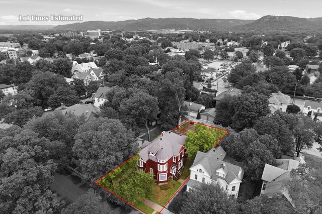 219 9th STREET S, La Crosse, WI 54601