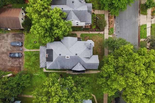219 9th STREET S, La Crosse, WI 54601