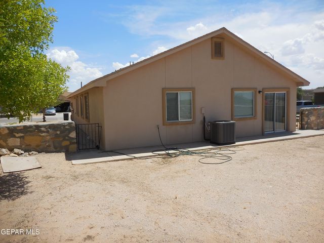 14301 Desert Orchid Drive, Horizon City, TX 79928