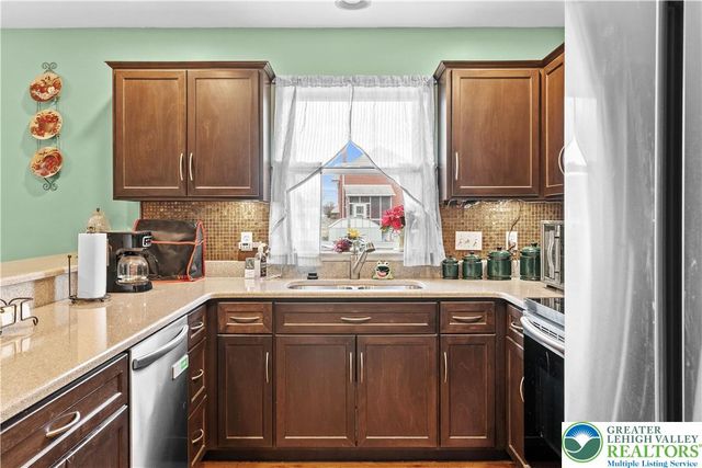 123 New, Walnutport Boro, PA 18088