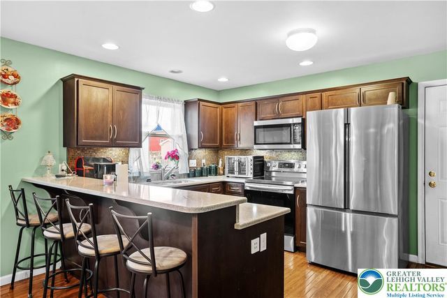 123 New, Walnutport Boro, PA 18088