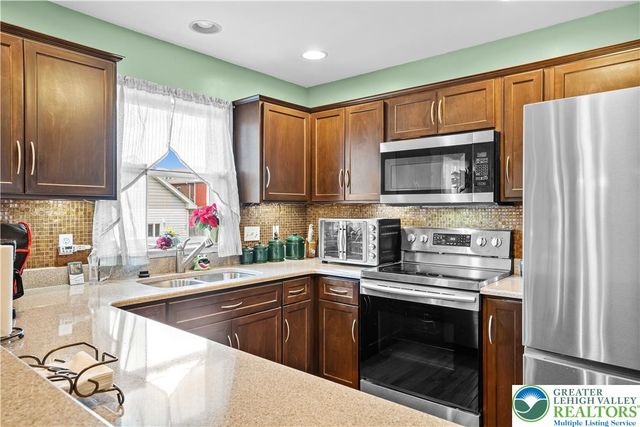 123 New, Walnutport Boro, PA 18088