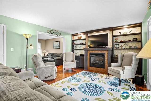 123 New, Walnutport Boro, PA 18088