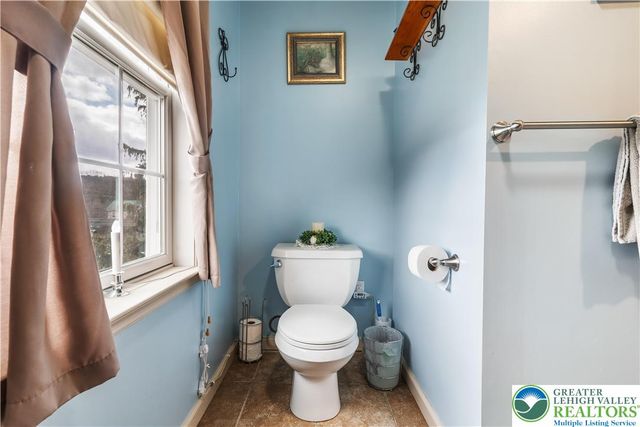 123 New, Walnutport Boro, PA 18088