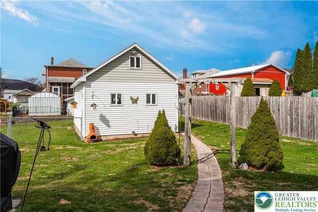 123 New, Walnutport Boro, PA 18088