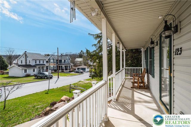 123 New, Walnutport Boro, PA 18088