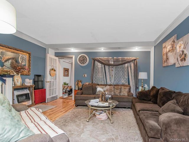 3720 Dyre Avenue, Bronx, NY 10466