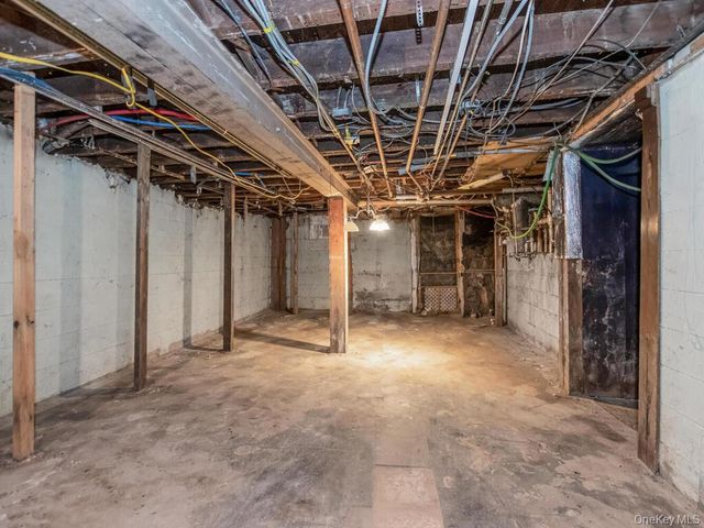 3720 Dyre Avenue, Bronx, NY 10466