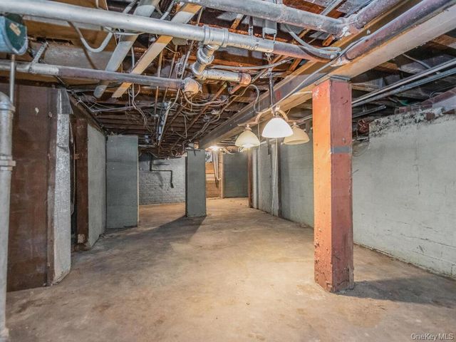 3720 Dyre Avenue, Bronx, NY 10466