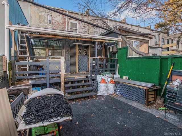 3720 Dyre Avenue, Bronx, NY 10466