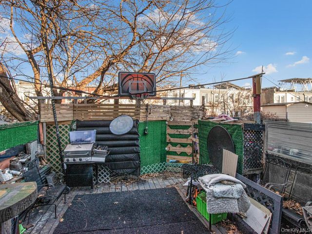 3720 Dyre Avenue, Bronx, NY 10466