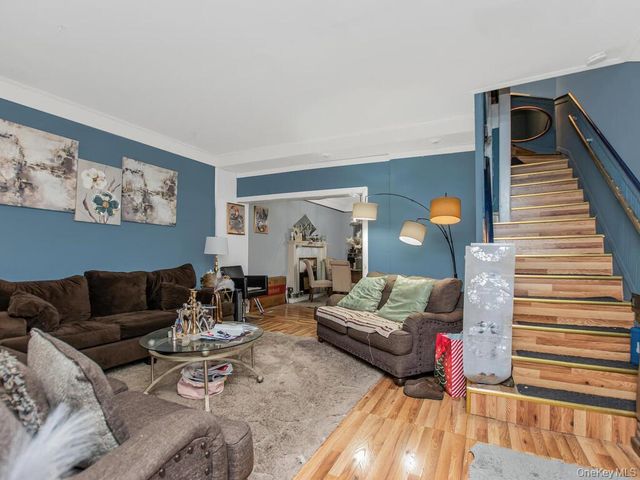 3720 Dyre Avenue, Bronx, NY 10466