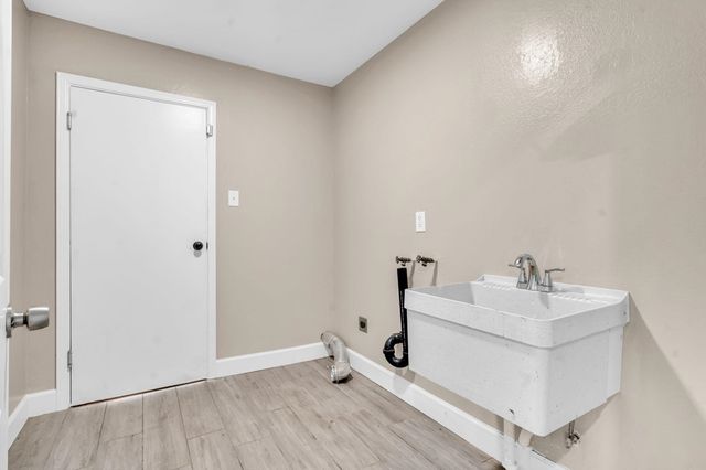 1660 Sunset Rd, Brentwood, CA 94513