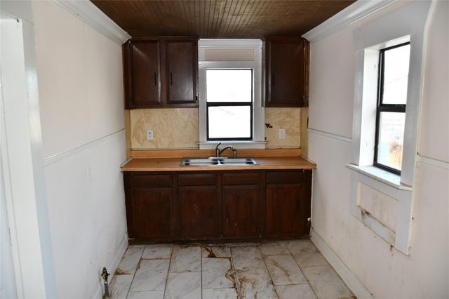 5415 Avenue M, Galveston, TX 77551