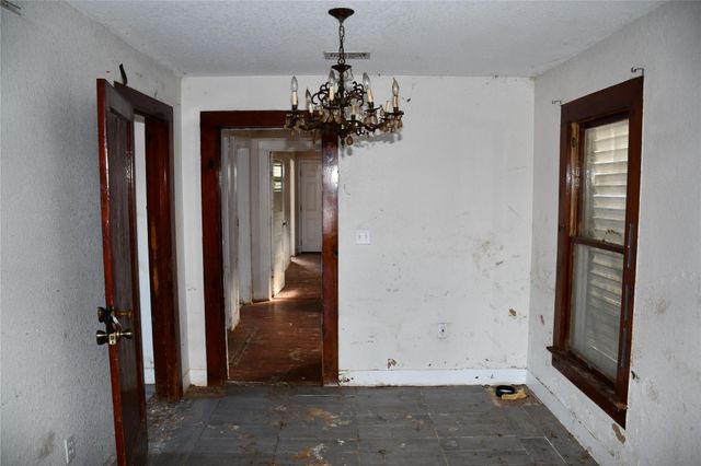 5415 Avenue M, Galveston, TX 77551