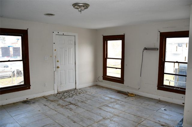 5415 Avenue M, Galveston, TX 77551