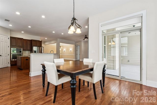 16826 Coves Edge Lane, Charlotte, NC 28278