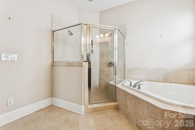 16826 Coves Edge Lane, Charlotte, NC 28278