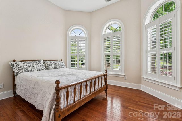 16826 Coves Edge Lane, Charlotte, NC 28278