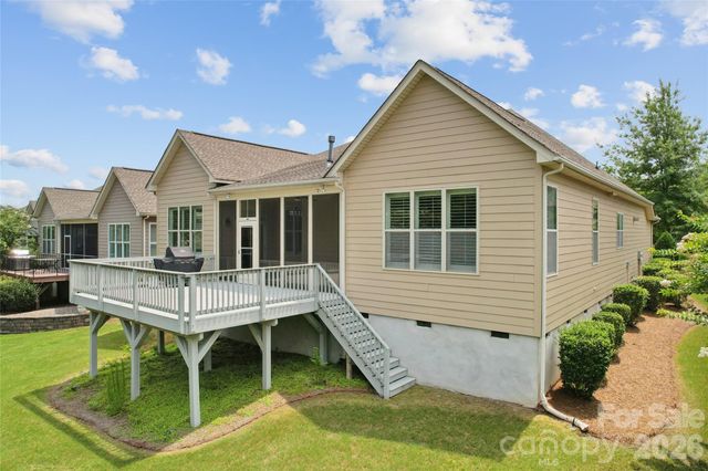 16826 Coves Edge Lane, Charlotte, NC 28278