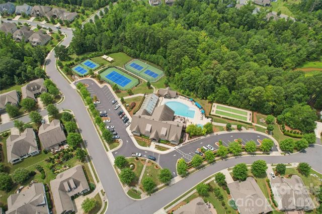 16826 Coves Edge Lane, Charlotte, NC 28278