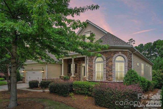 16826 Coves Edge Lane, Charlotte, NC 28278