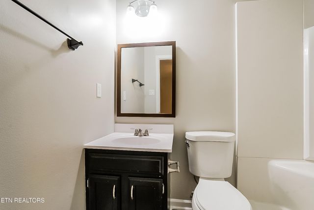 1130 Durham Rd, Knoxville, TN 37931