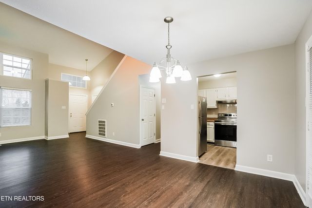 1130 Durham Rd, Knoxville, TN 37931