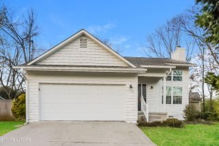 1130 Durham Rd, Knoxville, TN 37931