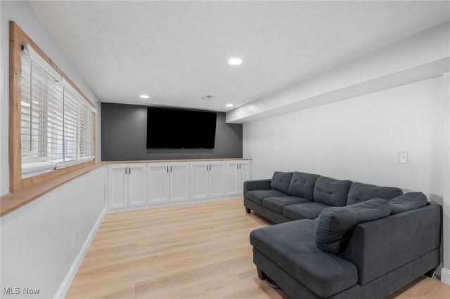 16310 Richard Drive, Brook Park, OH 44142