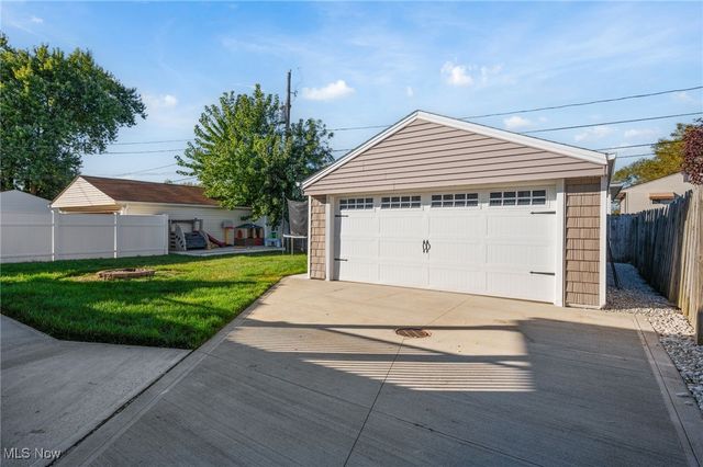 16310 Richard Drive, Brook Park, OH 44142