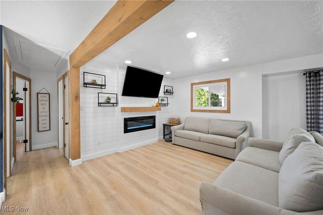 16310 Richard Drive, Brook Park, OH 44142