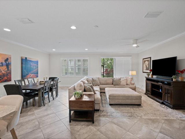 15826 Binks Pointe Terrace, Wellington, FL 33414