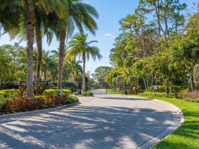 15826 Binks Pointe Terrace, Wellington, FL 33414