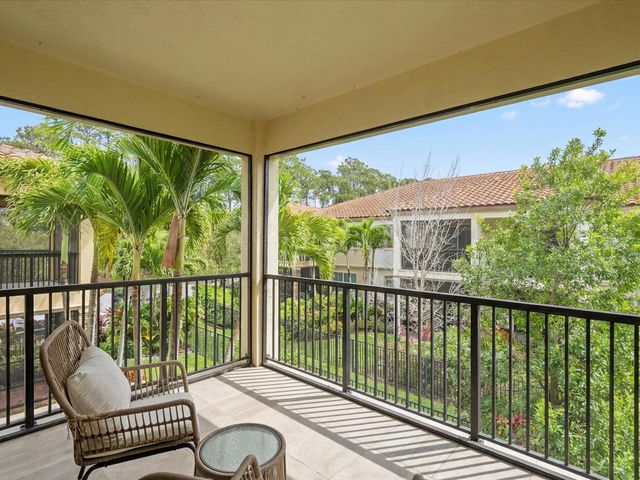 15826 Binks Pointe Terrace, Wellington, FL 33414